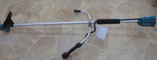 138 充電式草刈機  makita マキタ MUR144UDZ 14.4V 本体のみ