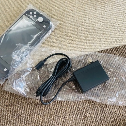 ほぼ新品　Switch lite 本体