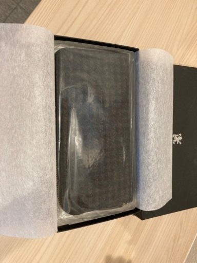 激レアR.NEWBOLD の新品長財布