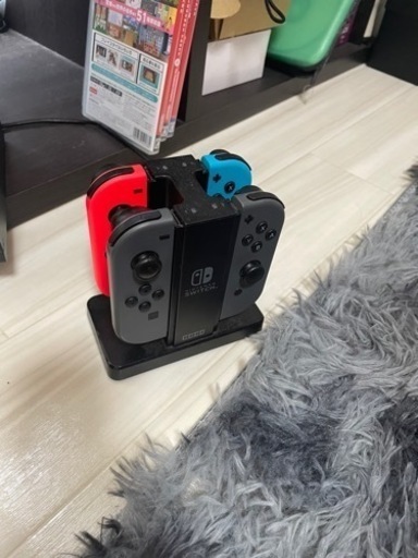 任天堂switch 本体　周辺機器　ソフト4本
