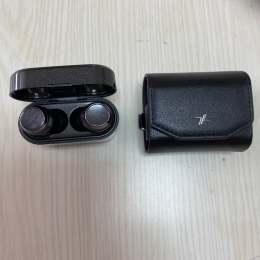 【値下げ】LlVlLaudio  LIV110-BK ワイヤレスイヤホン