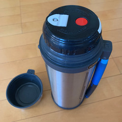 象印ステンレスボトル　2Lの画像