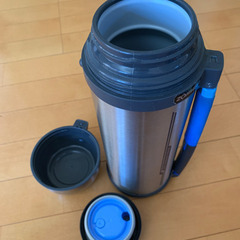 象印ステンレスボトル　2Lの画像