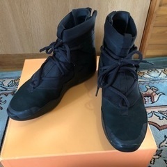 Fear Of God × Nike Air 1 "Triple...
