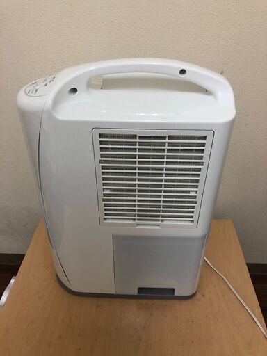 ほぼ未使用【2022年製】 CD-S6322 衣類乾燥除湿機/除湿器/スリムタイプ/タンク容量3.0L/～16畳まで対応/コンプレッサ