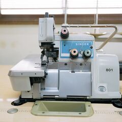 （決まりました）工業用ロックミシン　SINGER 801U