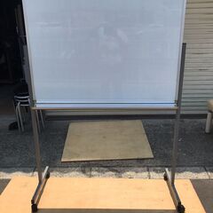 ホワイトボード キャスター付 幅125cm×奥行51cm×高さ1...