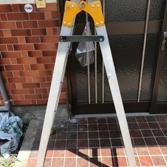 ボロい脚立　　取引中　現在受付致しかねます