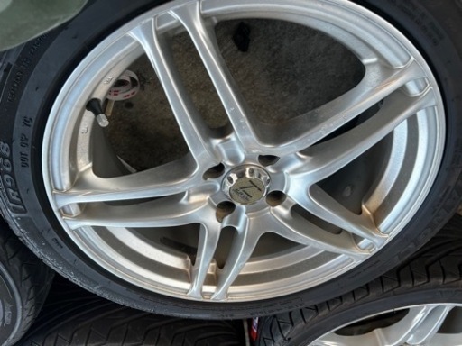17インチ　普通車　4穴