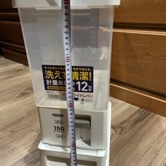 美品　洗えて清潔　米びつ　12キロの画像