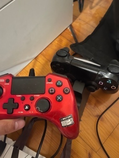 PS4 売り　バイオハザードヴィレッジ付き