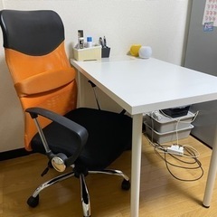 IKEAテーブル(机) & オフィスチェア(椅子)の画像