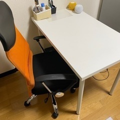 IKEAテーブル(机) & オフィスチェア(椅子)の画像