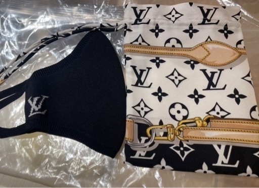 LOUIS VUITTON 新品 マスク、ポーチセット①