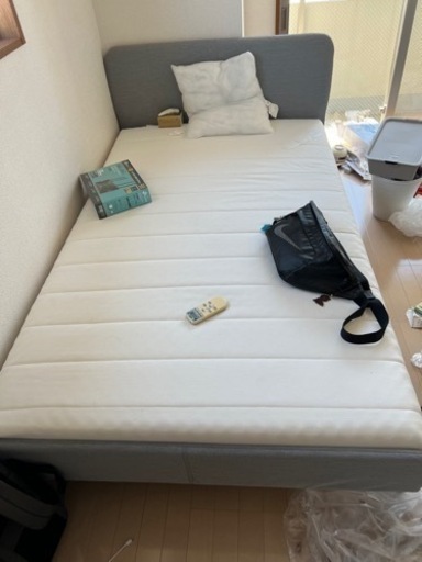 IKEA ベッドとマットレス 新品