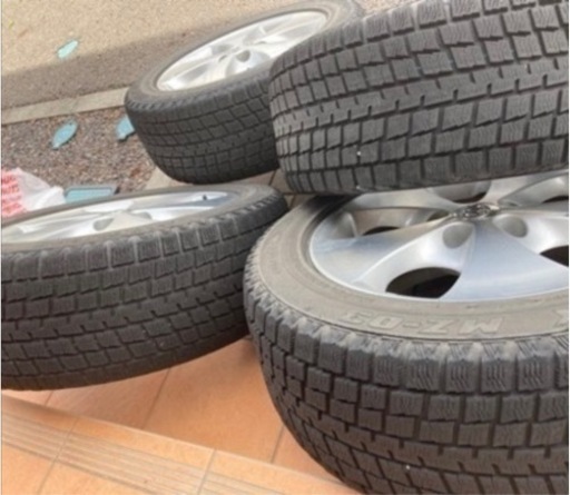 冬用タイヤとホイール4本【ハリアー使用】
