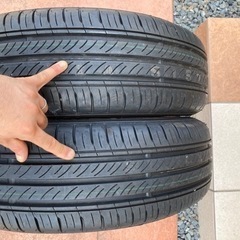 タイヤ4本の画像