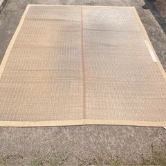 キャンプやBBQ用に☆2m強 特大い草ラグ、2枚の画像