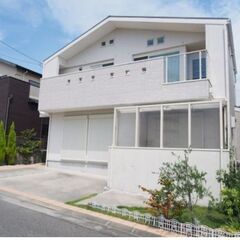 敷地内駐車場2台～3台付き戸建て🚘🏠白基調として室内オシャレですよ🎵✨