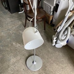 [ikeaスタンドライト]リサイクルショップヘルプの画像