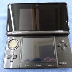 3DS 本体のみ ニンテンドー 動作品 ブラック SDカード2GB付き 3ds 西岡店の画像