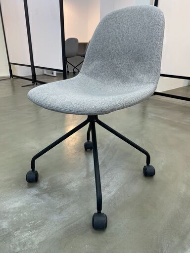【ほぼ新品】定価1.2万円 リモット キャスターチェア グレー おしゃれ kanademono(かなでもの調)