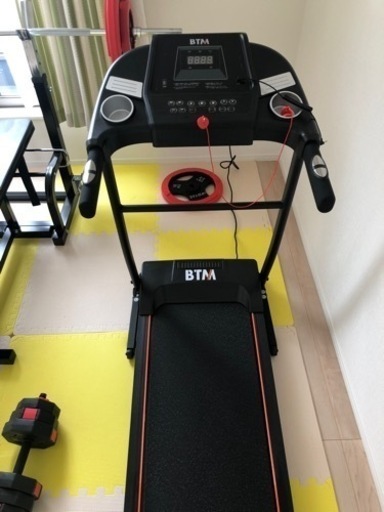 BTM トレーニングマシン