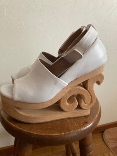 ジェフリーキャンベル　スケートヒール　白