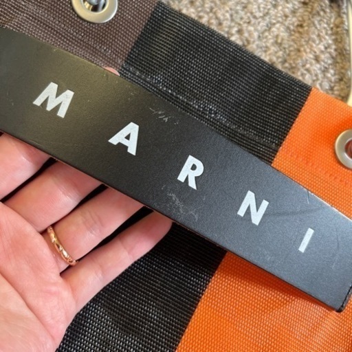 大人気ブランドMARNI