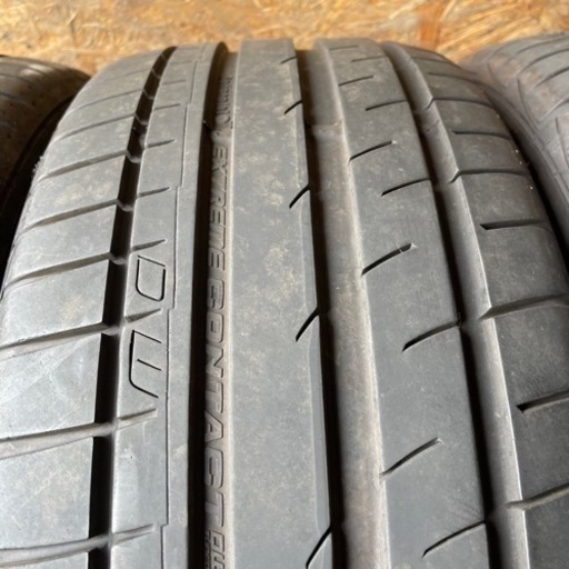 バリ山　コンチネンタル　225/45R17 夏タイヤ　2015年製