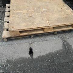 木製パレット2枚入りました❗