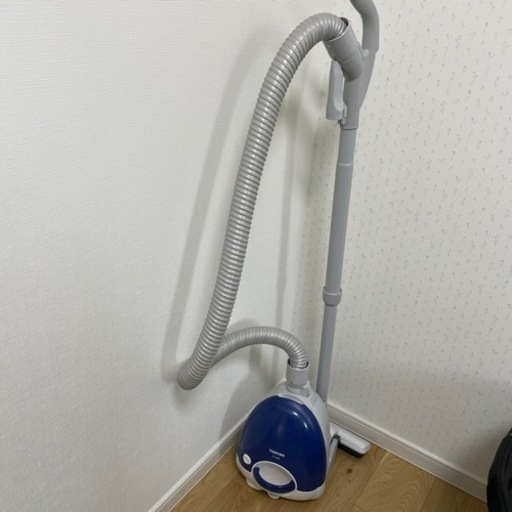 TOSHIBA  有線　掃除機　パック付き