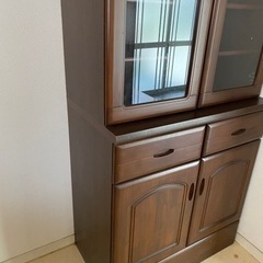 食器棚の画像