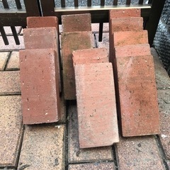 レンガ  交渉中です。