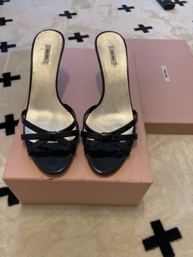 miumiu パテントレザー　ヒールサンダル23cm