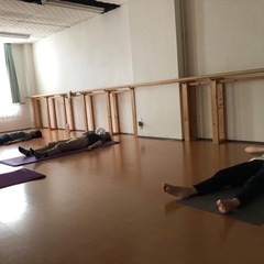 三宮でヨガ🧘‍♀️心と体を解放して素敵な週末を楽しめるようにしませんか🌸の画像