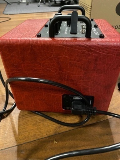 Phil Jones Bass NANOBASS X4 RED フィルジョーンズベース ベースアンプ デスクトップアンプ コンボアンプ ナノベース レッド
