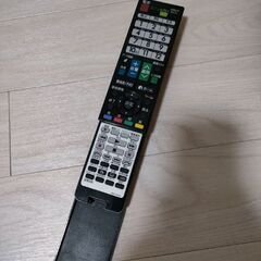 32型　液晶テレビ　＋　外付けHDD(1TB)の画像