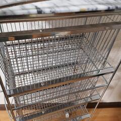 【受け渡し完了】大理石天板の金属ラックの画像