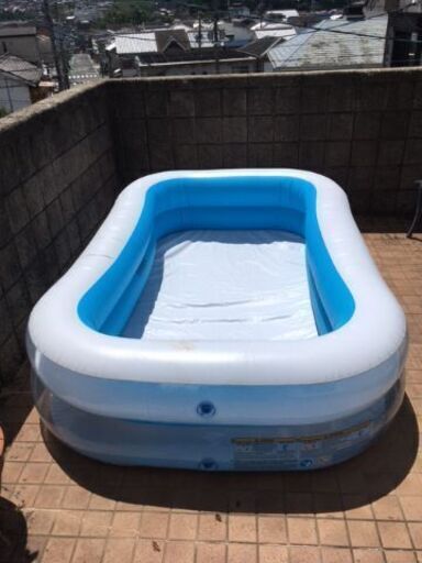 夏本番に子供たち大喜び間違いなしの大きめのプール