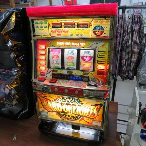希少 4号機 ワードオブライツ WARD OF LIGHTS 不要機付き ドアキー・設定キー有 スロット機│江別市のリサイクルショップドロップ