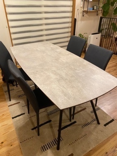 ダイニングテーブル　セラミック