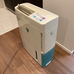 除湿機　東芝　RAD-63ST 