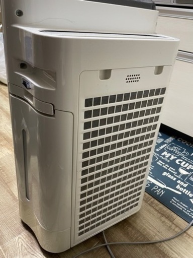 シャープ製　プラズマクラスター　加湿空気清浄機　KC-F50  交渉可