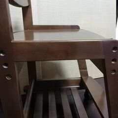 高さ、長さ調整可能キャスター付き椅子の画像