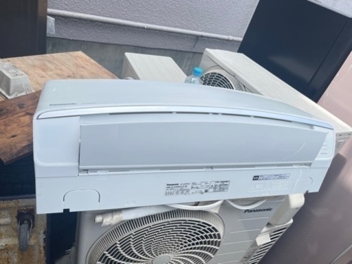 インバーター冷暖房除湿タイプ　ルームエアコン CS-EX407C2