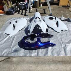 値下げです❗SUZUKI  GSX1300R 隼　99～07 外装　サフェーサー仕上げの画像