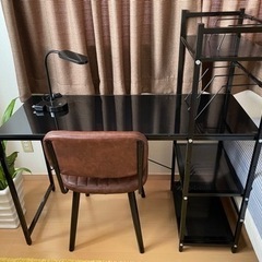 【新品同様】ガラストップデスク & デザイナー椅子 & LEDデ...