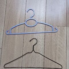 ハンガー　紫25本　青35本　茶色15本の画像