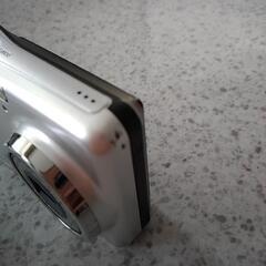 コンパクトデジタルカメラ　2 GB SD カード付きの画像